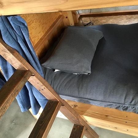 Guest House Golden Mile Hostel Амами Номер фото